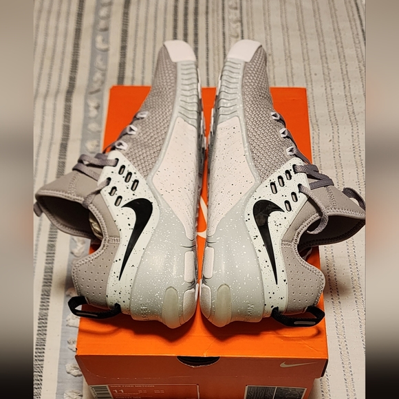 Nike Free Metcon Athletic Sneaker - Picture 3 of 8